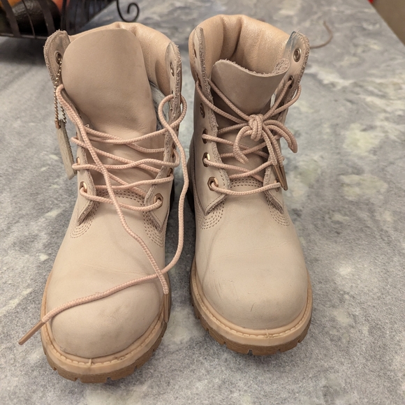 Women's Beige Timberland Boots - Picture 2 of 11